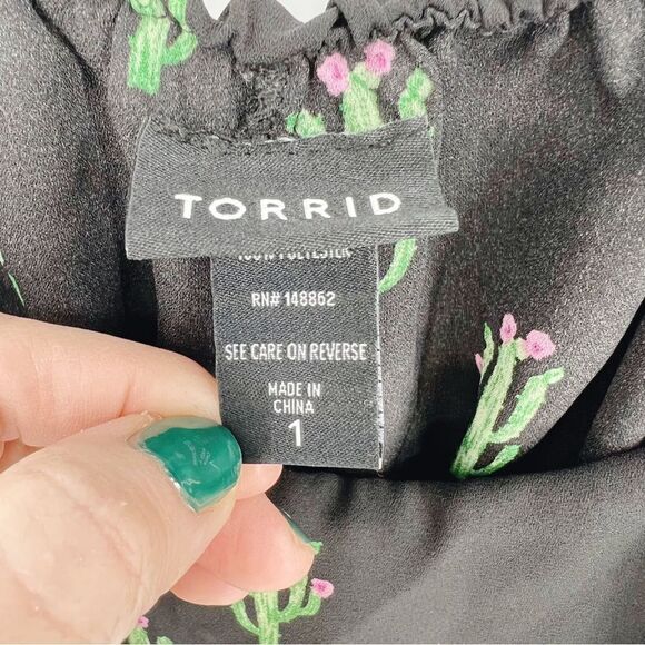 Torrid Cactus Chiffon Ruffle Sleeveless Top‎ - Picture 6 of 7